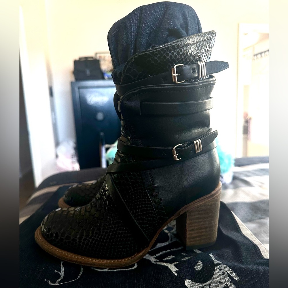 Freebird Baker Boot - Picture 6 of 10